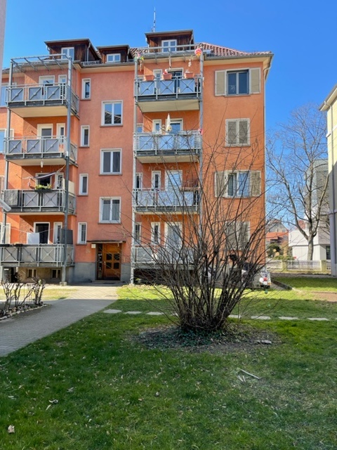 Schöne renovierte Wohnung mit Einbauküche in der Stadtmitte!